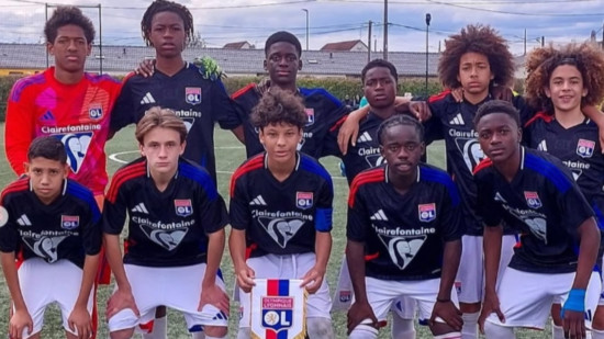 Même nom, même talent ? Eden Cherki sur les traces de son frère Rayan à l’OL Même nom, même talent ? Eden Cherki sur les traces de son frère Rayan à l’OL