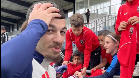L’OL s’entraîne sous les encouragements de 700 enfants L’OL s’entraîne sous les encouragements de 700 enfants