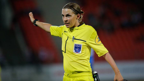 Stéphanie Frappart désignée pour arbitrer OL-Angers