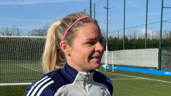 "Je ressens beaucoup d’émotions" : Eugénie Le Sommer revient sur l’annonce de son départ de l’OL féminin