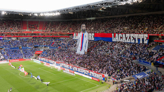 OL-Angers : les tifos des supporters pour les adieux d'Alexandre Lacazette OL-Angers : les tifos des supporters pour les adieux d'Alexandre Lacazette
