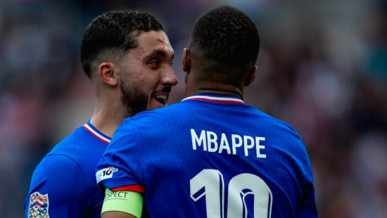Didier Deschamps se montre vigilant après les premières minutes de Rayan Cherki en Bleu Didier Deschamps se montre vigilant après les premières minutes de Rayan Cherki en Bleu