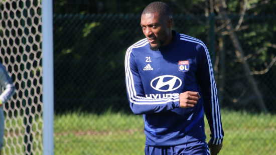 Karl Toko Ekambi (ex-OL) : "Mon souci à Lyon, c’était avec les supporters" Karl Toko Ekambi (ex-OL) : "Mon souci à Lyon, c’était avec les supporters"