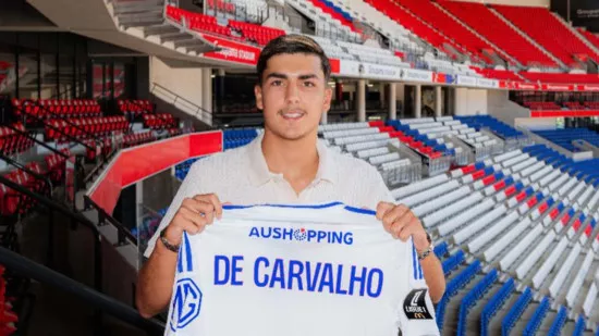 Mathys De Carvalho signe son premier contrat professionnel à l’OL Mathys De Carvalho signe son premier contrat professionnel à l’OL