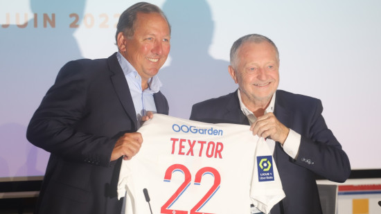 "John Textor, ton maitre et sponsor absolu" : Jean-Michel Aulas accuse le journaliste préféré des supporters de l'OL "John Textor, ton maitre et sponsor absolu" : Jean-Michel Aulas accuse le journaliste préféré des supporters de l'OL