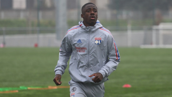 OL : Saël Kumbedi dans les petits papiers d’un club de Ligue 1