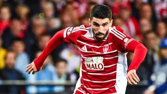 Pierre Lees-Melou, nouvelle priorité de l’OL au milieu ? Pierre Lees-Melou, nouvelle priorité de l’OL au milieu ?