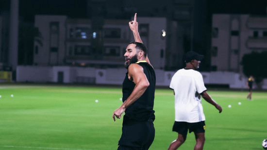Karim Benzema (ex-OL) se blesse avec Al-Ittihad