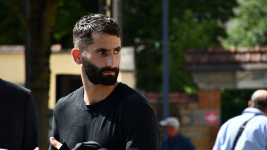 D’anciens joueurs de l’OL feront équipe avec d’anciens Stéphanois pour un match caritatif ! D’anciens joueurs de l’OL feront équipe avec d’anciens Stéphanois pour un match caritatif !