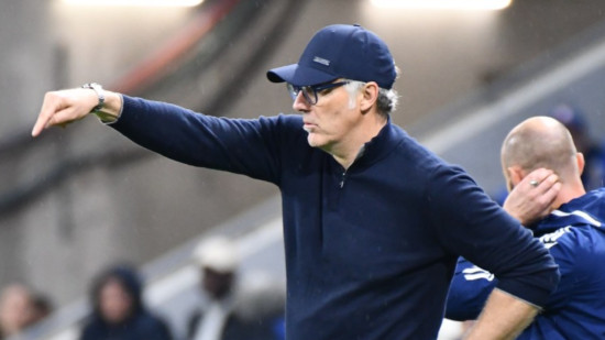 Laurent Blanc (ex-OL) viré à cause de Karim Benzema ? Le club d’Al-Ittihad dément fermement ! Laurent Blanc (ex-OL) viré à cause de Karim Benzema ? Le club d’Al-Ittihad dément fermement !