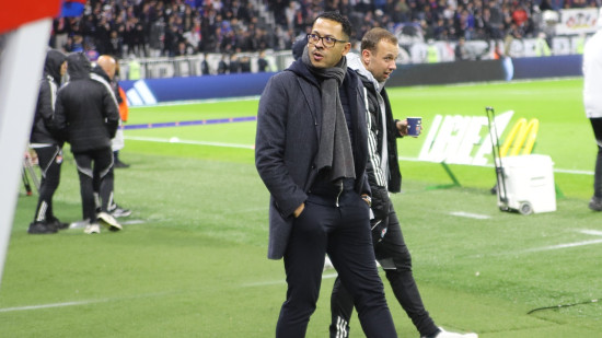“Ce n’était pas un tacle dangereux” : Liam Rosenior juge sévère le rouge après OL-Strasbourg “Ce n’était pas un tacle dangereux” : Liam Rosenior juge sévère le rouge après OL-Strasbourg