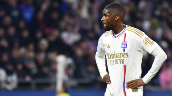 "J’espère qu’il reviendra vite" : l’OL fait sans Clinton Mata en Serbie