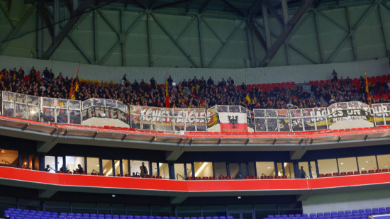 Un supporter néerlandais grièvement blessé dans une bagarre après le match OL-Go Ahead Eagles Un supporter néerlandais grièvement blessé dans une bagarre après le match OL-Go Ahead Eagles