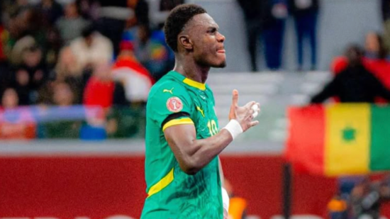 "C&rsquo;est un moment tr&egrave;s important dans la vie de Moussa" : l&rsquo;OL f&eacute;licite Moussa Niakhat&eacute; pour sa victoire &agrave; la CAN