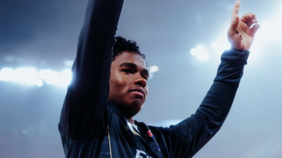 "Je suis vraiment heureux d&rsquo;&ecirc;tre ici" : Endrick d&eacute;j&agrave; s&eacute;duit par l&rsquo;OL