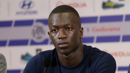 "Il m&rsquo;a laiss&eacute; dans une ruine absolue" : Pape Cheikh Diop (ex-OL) confie avoir &eacute;t&eacute; arnaqu&eacute; par un proche