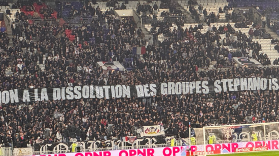 "Non &agrave; la dissolution des groupes st&eacute;phanois" : le message surprenant des supporters de l&rsquo;OL en soutien &agrave; l&rsquo;ASSE
