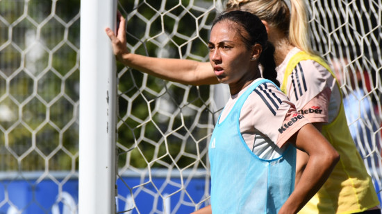 OL Lyonnes organise une s&eacute;ance de d&eacute;dicaces avec Selma Bacha, Melchie Dumornay et Liana Jospeh&nbsp;
