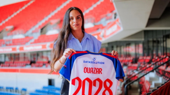 Ambre Ouazar signe son premier contrat professionnel avec OL Lyonnes