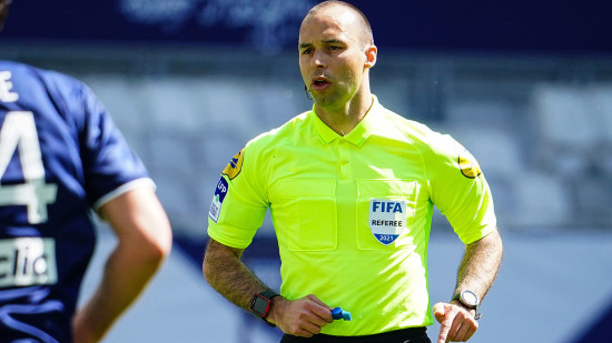 Paris FC - OL : l&rsquo;arbitre J&eacute;r&ocirc;me Brisard au sifflet samedi soir