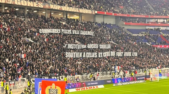 "Soutien &agrave; ceux qui font vivre Lyon" : la banderole des Bad Gones apr&egrave;s les violences du 17 octobre &agrave; Lyon