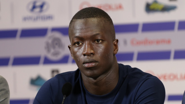 "Il m&rsquo;a laiss&eacute; dans une ruine absolue" : Pape Cheikh Diop (ex-OL) confie avoir &eacute;t&eacute; arnaqu&eacute; par un proche