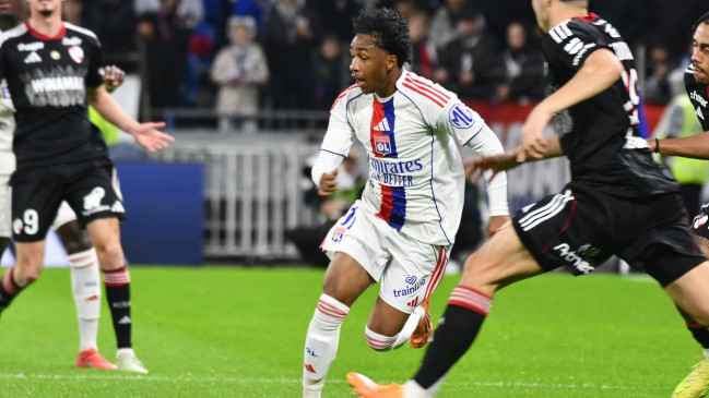 Malick Fofana va rejoindre l'Angleterre : un transfert à 26 millions d’euros pour aider l’OL à passer la DNCG Malick Fofana va rejoindre l'Angleterre : un transfert à 26 millions d’euros pour aider l’OL à passer la DNCG
