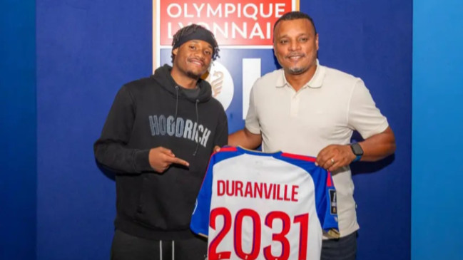 Julien Duranville à l'OL pour 5 ans et 5 millions d'euros (officiel) Julien Duranville à l'OL pour 5 ans et 5 millions d'euros (officiel)