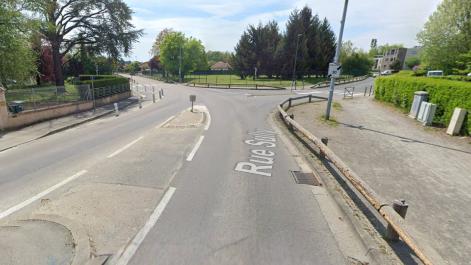 Décines : la mairie va fermer la rue Sully pour éviter le stationnement sauvage des supporters de l’OL