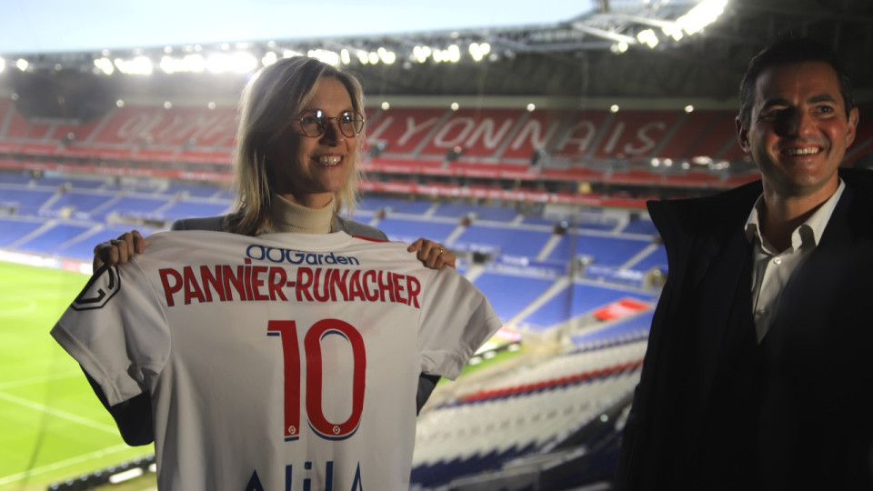 La ministre Agnès Pannier-Runacher en visite au stade de l’OL, "un exemple de sobriété énergétique"