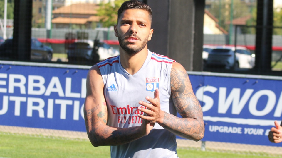 Brest-OL : Laurent Blanc confirme qu’il fera sans Gusto et Tagliafico, Henrique bientôt de retour ?