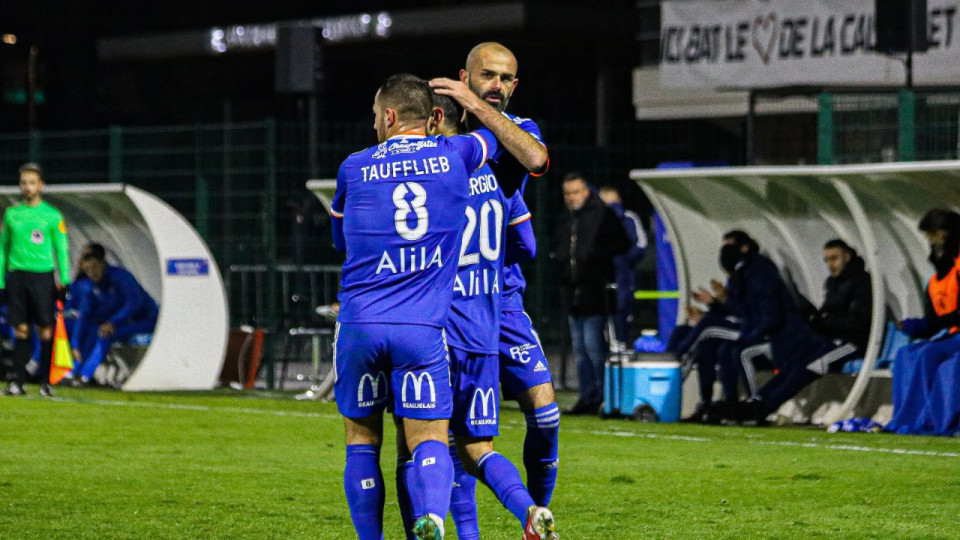 Le FC Villefranche Beaujolais s’impose 3-1 en amical contre le GOAL FC