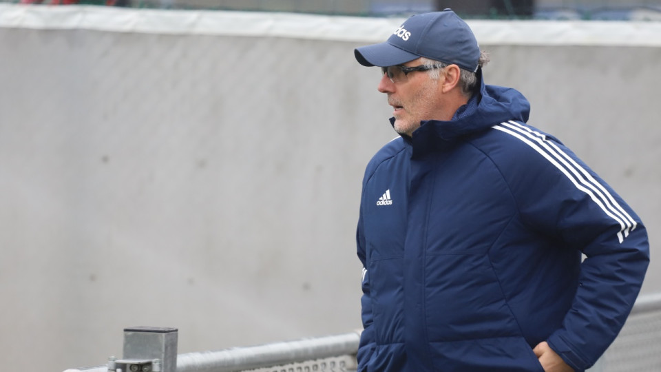 Laurent Blanc avant FC Nantes-OL : "Notre salut passera par le jeu"