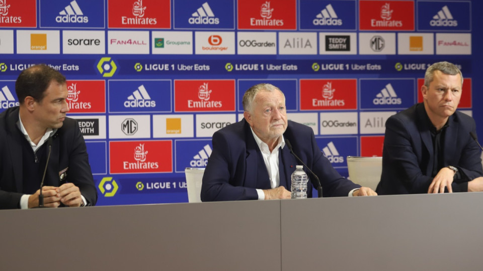 OL : Jean Michel Aulas, Vincent Ponsot et Bruno Cheyrou font le bilan du mercato OL : Jean Michel Aulas, Vincent Ponsot et Bruno Cheyrou font le bilan du mercato