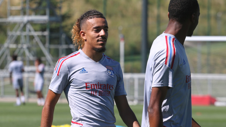 Malo Gusto touch&eacute; aux ischios-jambiers appr&egrave;s OL-Lille