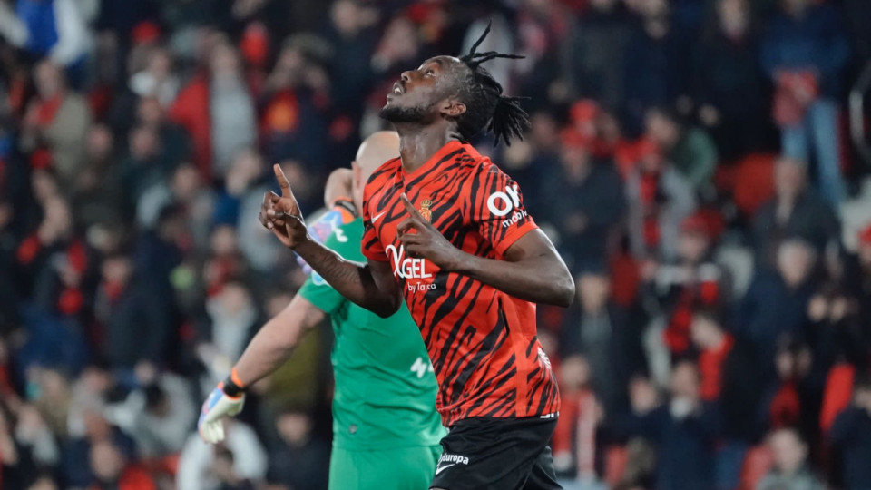 Prêté par l’OL, Tino Kadewere devient le premier buteur zimbabwéen de la Liga Prêté par l’OL, Tino Kadewere devient le premier buteur zimbabwéen de la Liga