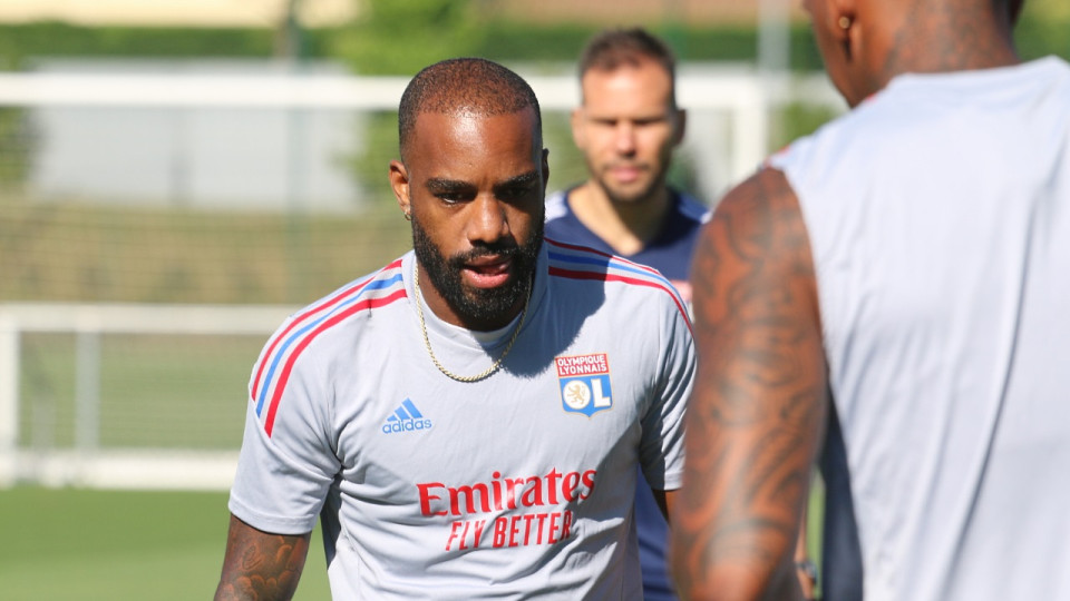 OL : Alexandre Lacazette de retour sur les terrains