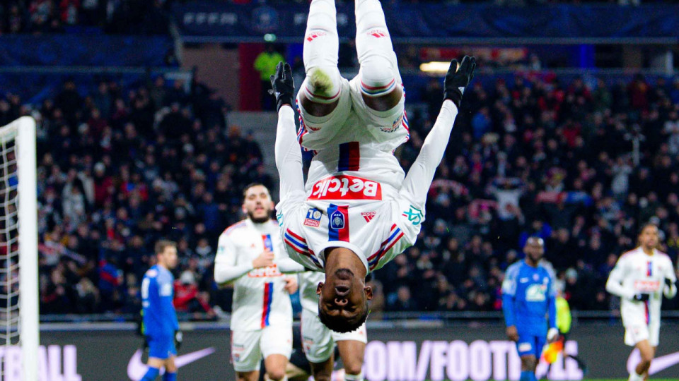 OL-GF38 : Jeffinho se blesse sur sa célébration de but