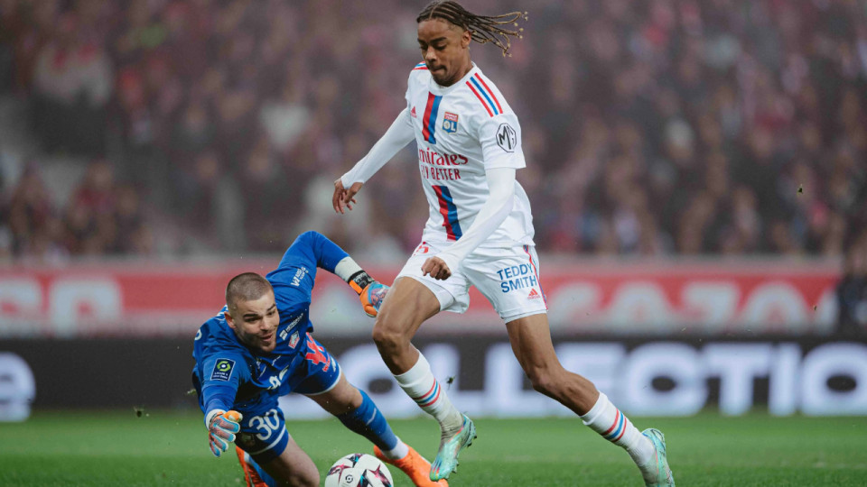 Les notes de Lille-OL : le gouffre entre Bradley Barcola et Alexandre Lacazette
