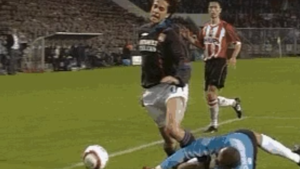 Rétro : le penalty sur Nilmar fête ses 18 ans