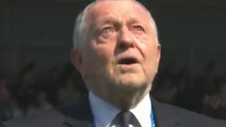 OL f&eacute;minin-PSG : Jean-Michel Aulas en larmes apr&egrave;s avoir embrass&eacute; ses Fenottes