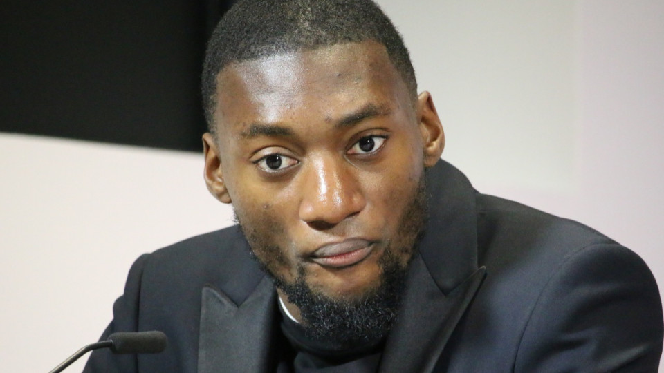 Karl Toko-Ekambi (OL) charge une nouvelle fois les supporters