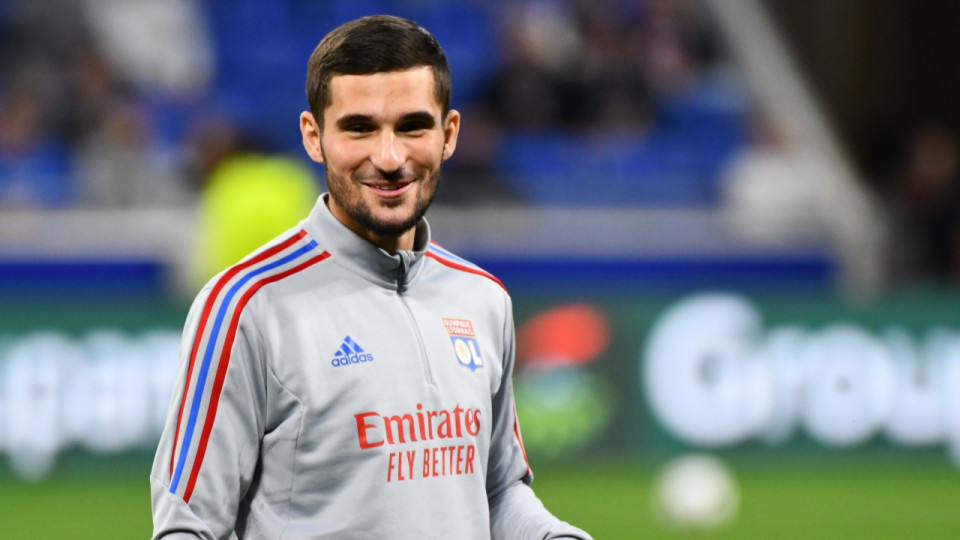 Houssem Aouar (OL) convoqué pour la première fois avec l’Algérie