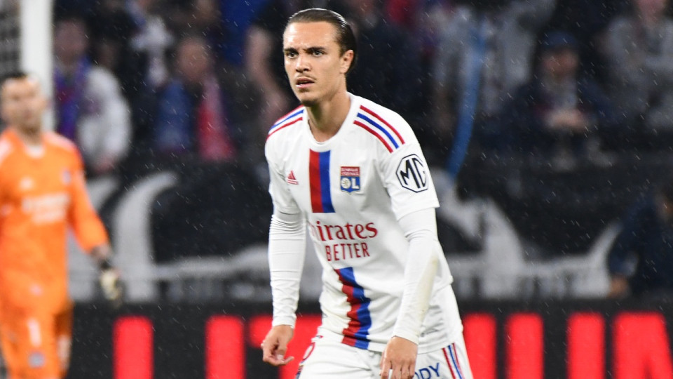 Maxence Caqueret (OL) suivi par Tottenham et Dortmund