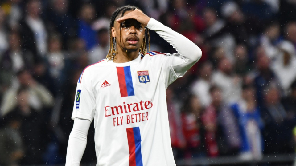 Le PSG s’intéresserait à Bradley Barcola (OL)