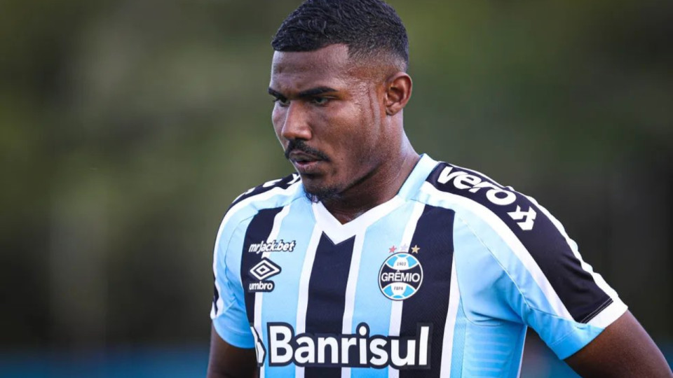 L'OL négocierait avec l'arrière gauche Cuiabano