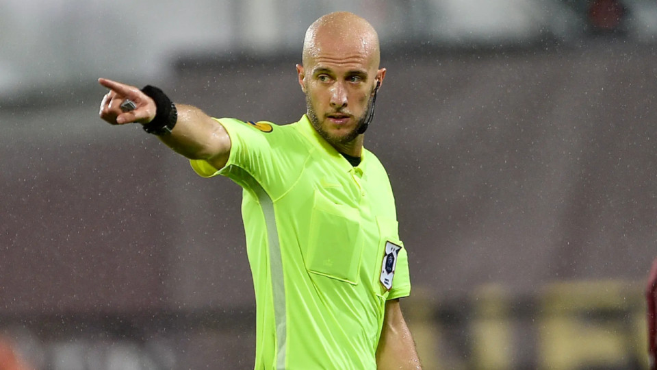 OL-PSG : un arbitre peu expérimenté au sifflet, mais qui réussit bien aux Lyonnais