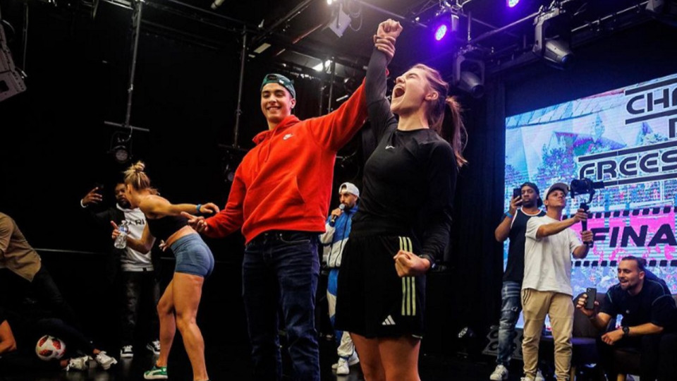 La lyonnaise Yoanna Dallier championne de France de foot freestyle La lyonnaise Yoanna Dallier championne de France de foot freestyle