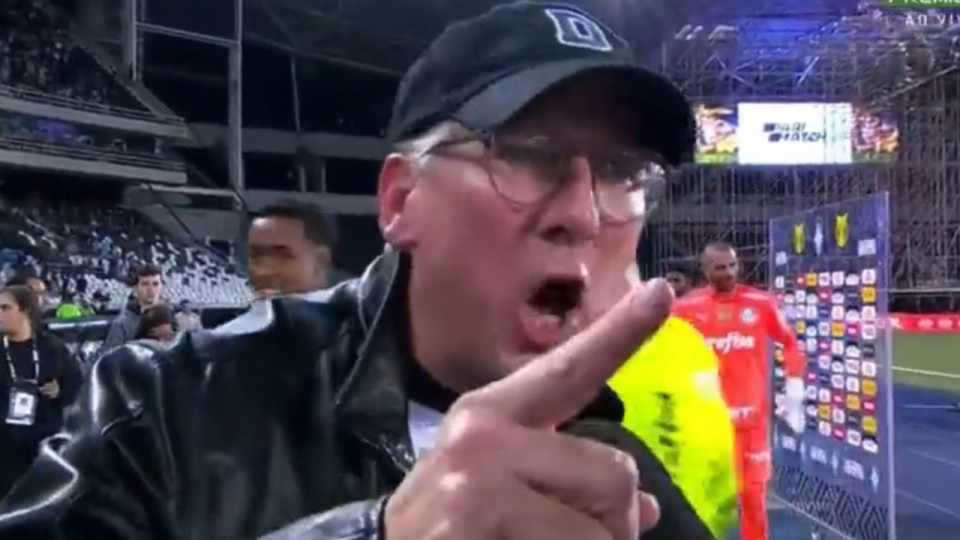 Au Brésil, la grosse colère de John Textor qui crie à la corruption de l'arbitrage