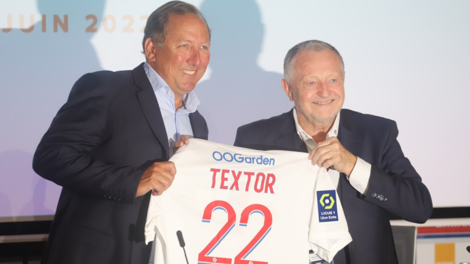 OL : John Textor veut récupérer les 10 millions d'euros versés pour le départ de Jean-Michel Aulas OL : John Textor veut récupérer les 10 millions d'euros versés pour le départ de Jean-Michel Aulas